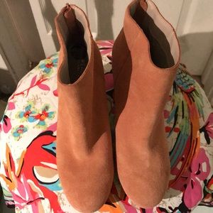 Kenneth Cole Carlyn suede Blush bootie
